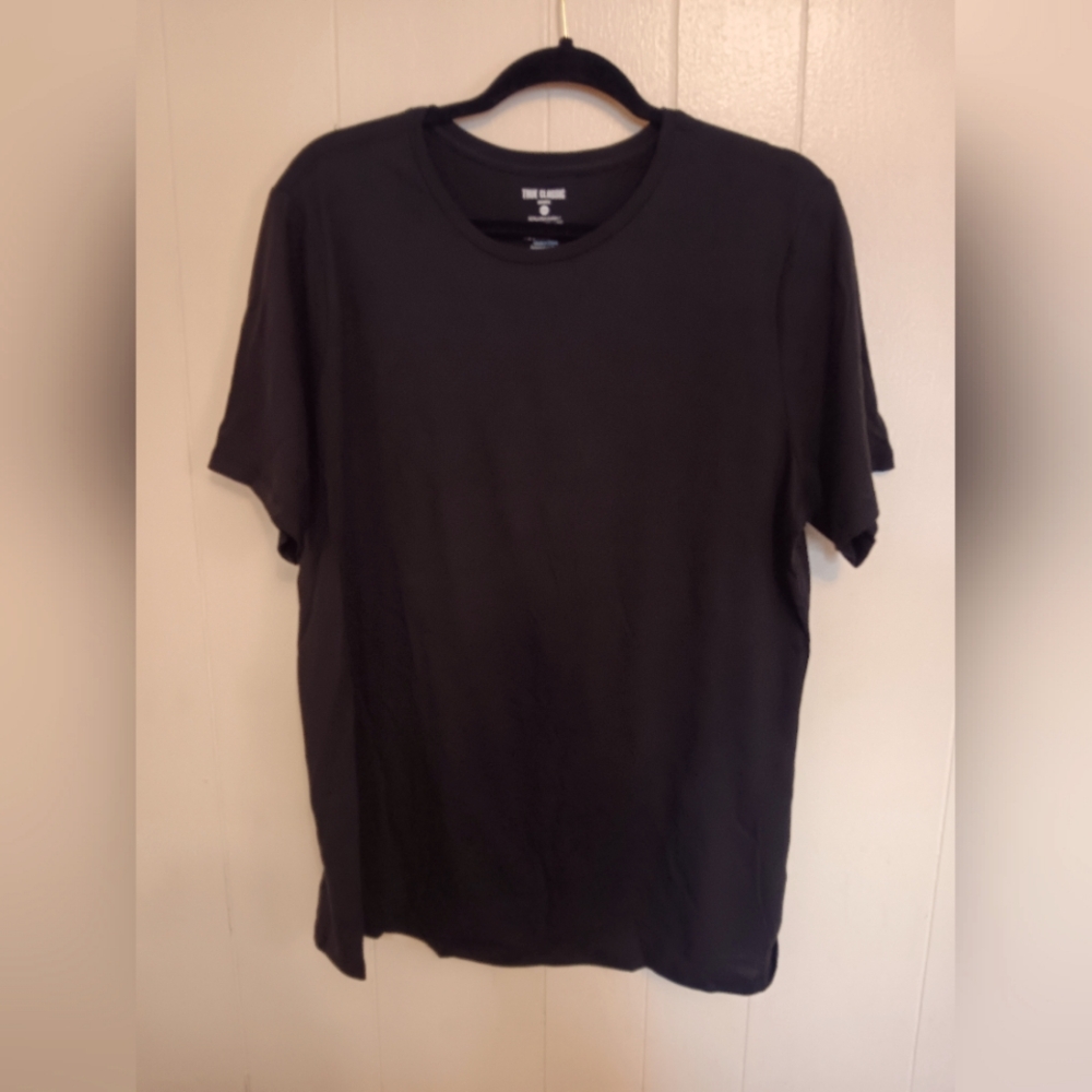 Black womans True Classic long crew tee